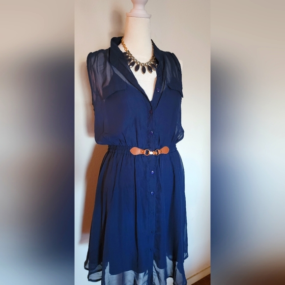 Dress - Picture 1 of 8